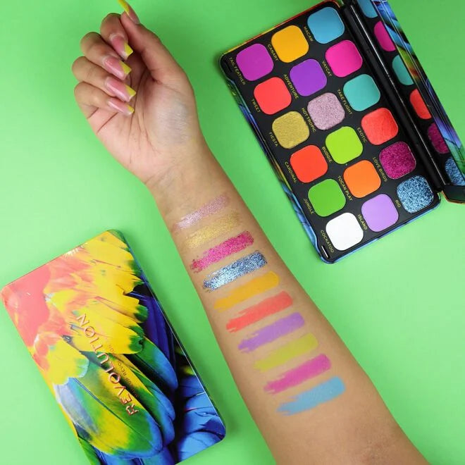 REVOLUTION FOREVER FLAWLESS PALETTE