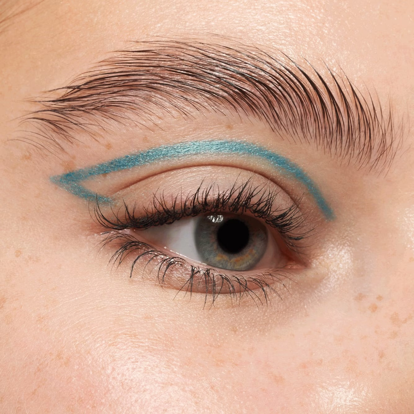 ESSENCE KAJAL EYE PENCIL