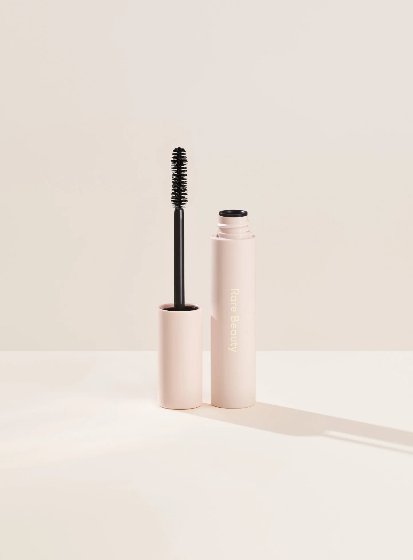 RARE BEAUTY PERFECT STROKES UNIVERSAL MASCARA