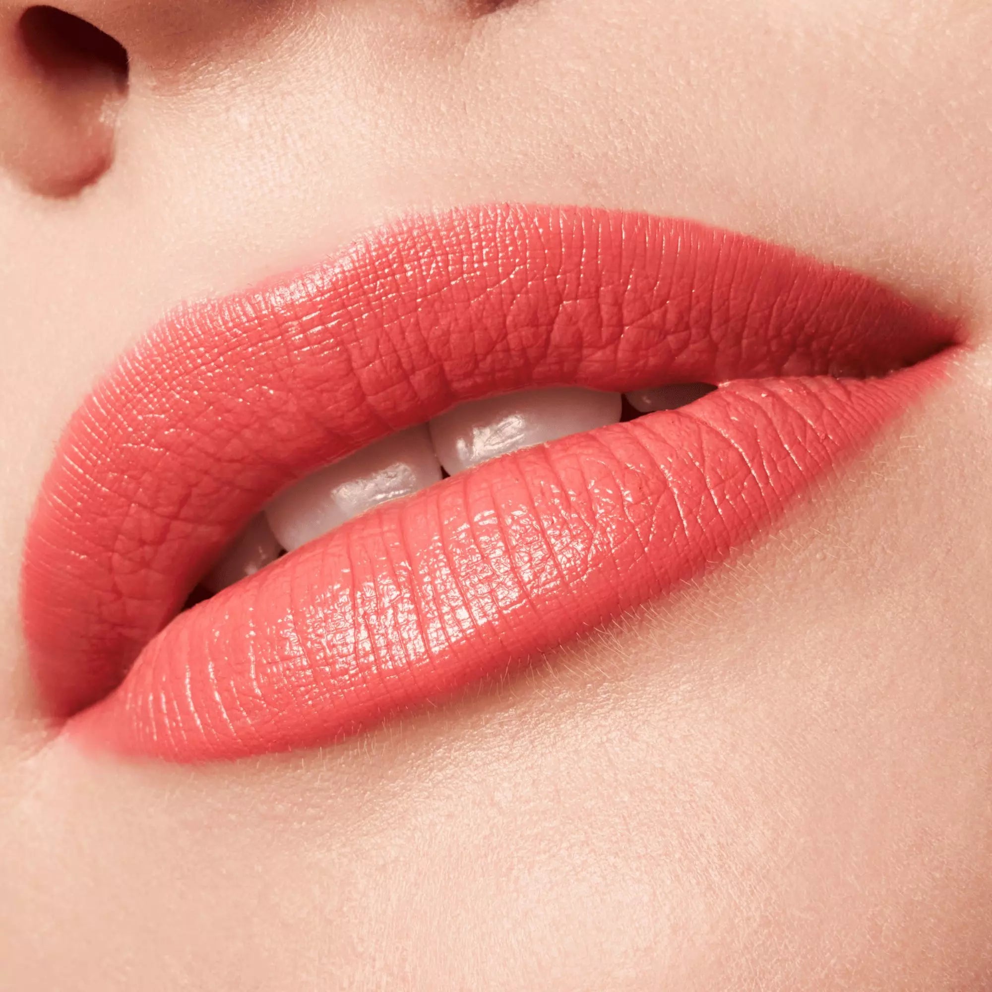 ESSENCE SOFT & PRECISE LIP PENCIL